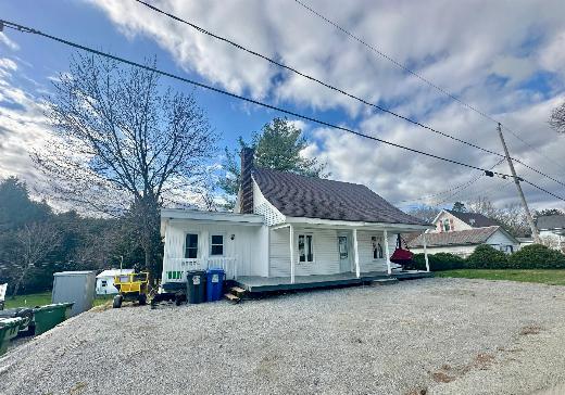 Two or more stories for sale - 540 Rue Champlain, Dudswell, J0A1G0