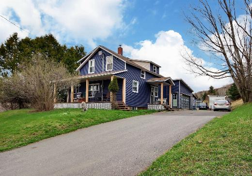 Two or more stories for sale - 644 Rue Ste-Anne, Coaticook, J1A1H6