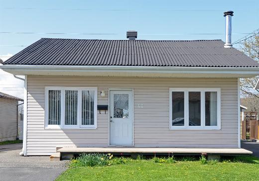 House for sale - 61 Rue Purvis, Salaberry-de-Valleyfield, J6S 2B9