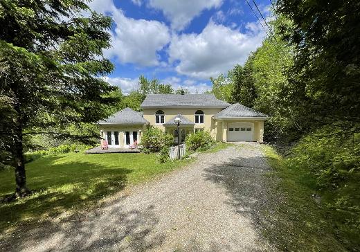 Two or more stories for sale - 121 Rue Jackson Heights, Magog, J0B2C0