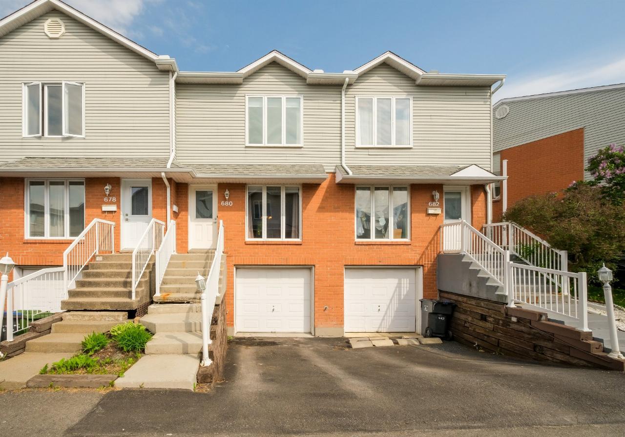 Deux étages à vendre, Maison à vendre SaintJeansurRichelieu VID 680