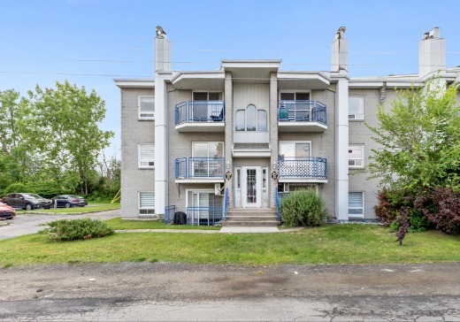 Plain-pied à vendre - 3961 Boulevard Sainte-Rose, Laval (Sainte-Rose), H7P 1C9