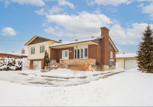Un étage et demi à vendre - 351 Boul. St-Elzear Est, Laval (Vimont), H7M3Z9