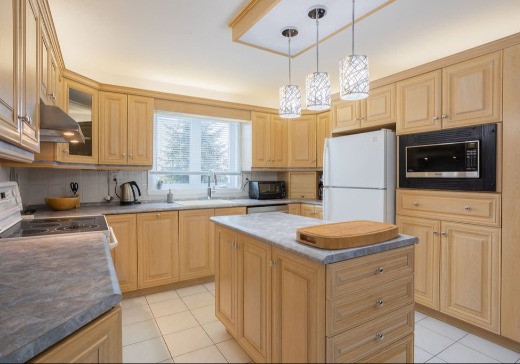 Maison à vendre - 351 Boul. St-Elzear Est, Laval (Vimont), H7M 3Z9