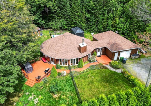 Plain-pied à vendre - 27 Ch. des Œillets, Sainte-Anne-des-Lacs, J0R1B0