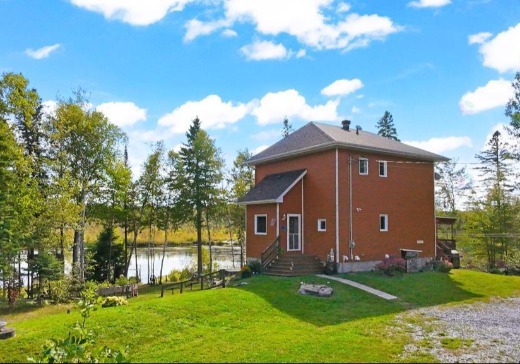 Two or more stories for sale - 100  Ch. du Lac-Dumas, Saint-Côme-Linière, G0M1J0