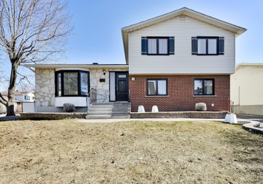 Paliers multiples à vendre - 136 Rue Thomas-Chapais, Boucherville, J4B5E8