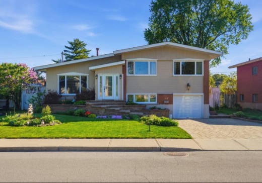 Paliers multiples à vendre - 93  Rue Monseigneur-Taché, Boucherville, J4B2K2