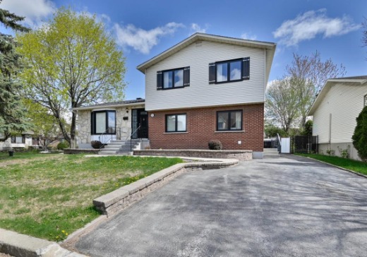 Paliers multiples à vendre - 136 Rue Thomas-Chapais, Boucherville, J4B5E8