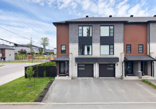 Two or more stories for sale - 13440 Rue du Forgeron, Mirabel, J7N0Y3