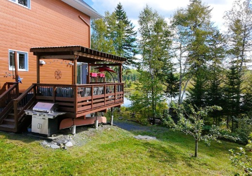 Maison à vendre - 100 Ch. du Lac-Dumas, Saint-Côme-Linière, G0M 1J0