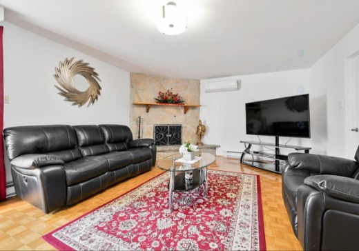 House for sale - 136 Thomas-Chapais, Boucherville, J4B 5E8
