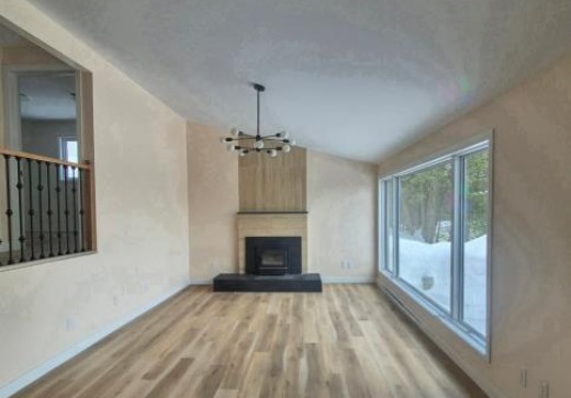 Chalet à vendre - 1082  Rue Valdombre, Sainte-Adèle, J8B 2T3