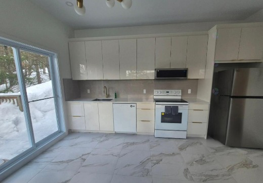 Chalet à vendre - 1082  Rue Valdombre, Sainte-Adèle, J8B 2T3