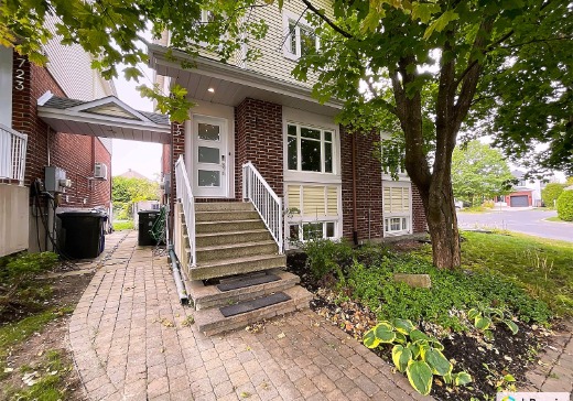 Maison à vendre - 6 Place de Fontenay, Sainte-Julie, J3E 2G8
